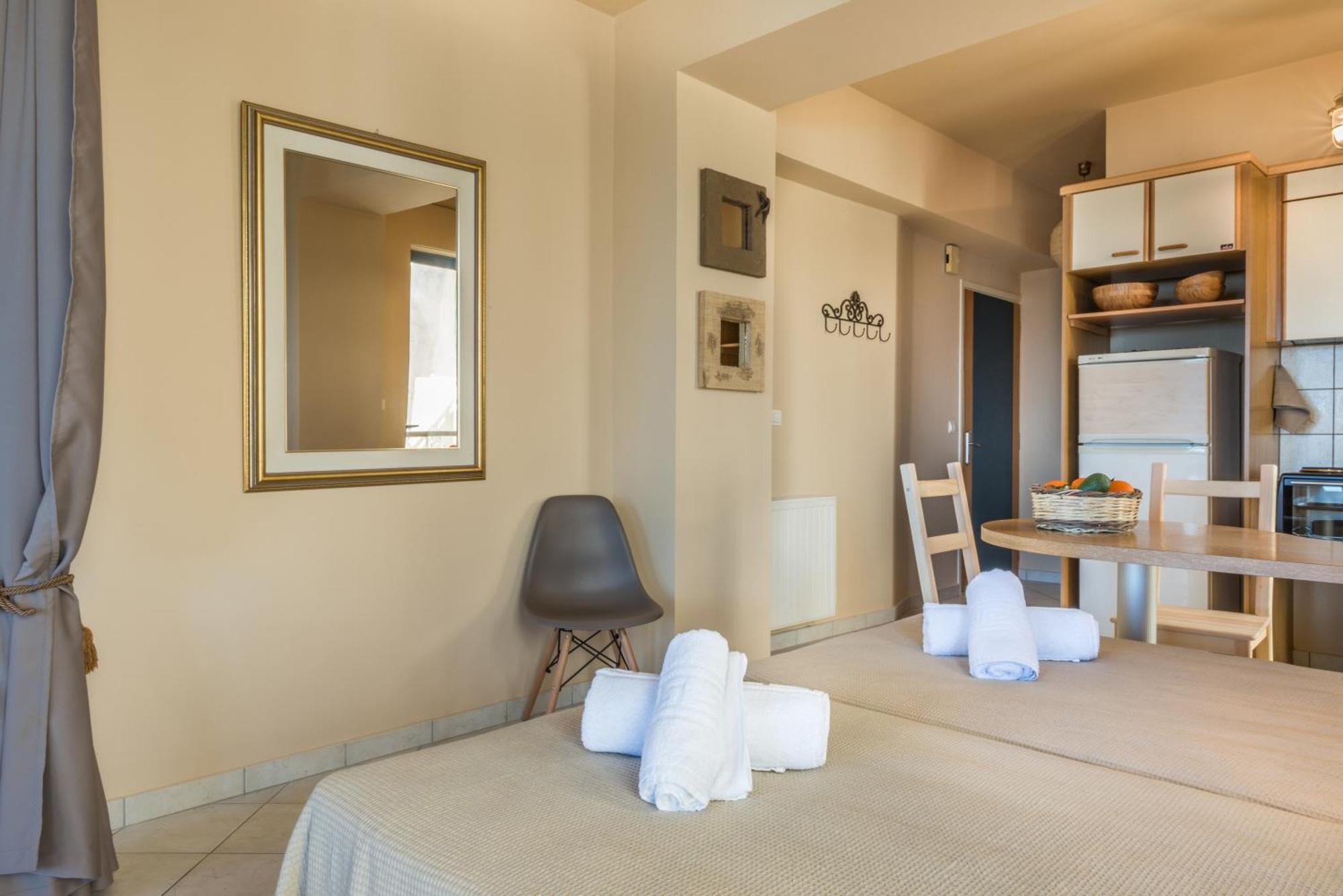 Nais Apartments & Studios Chania  Room photo